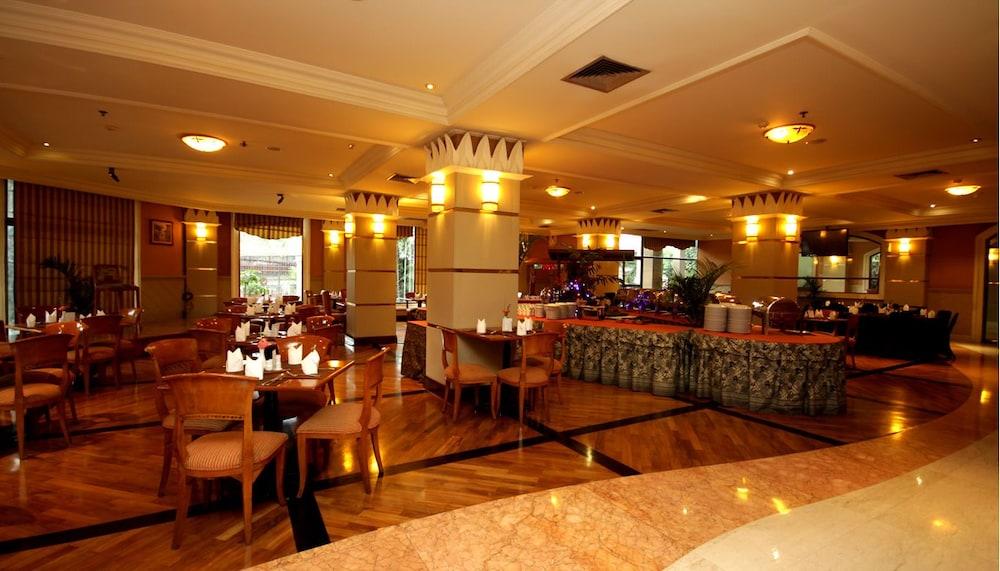 Hotel Maharadja Jakarta Buitenkant foto
