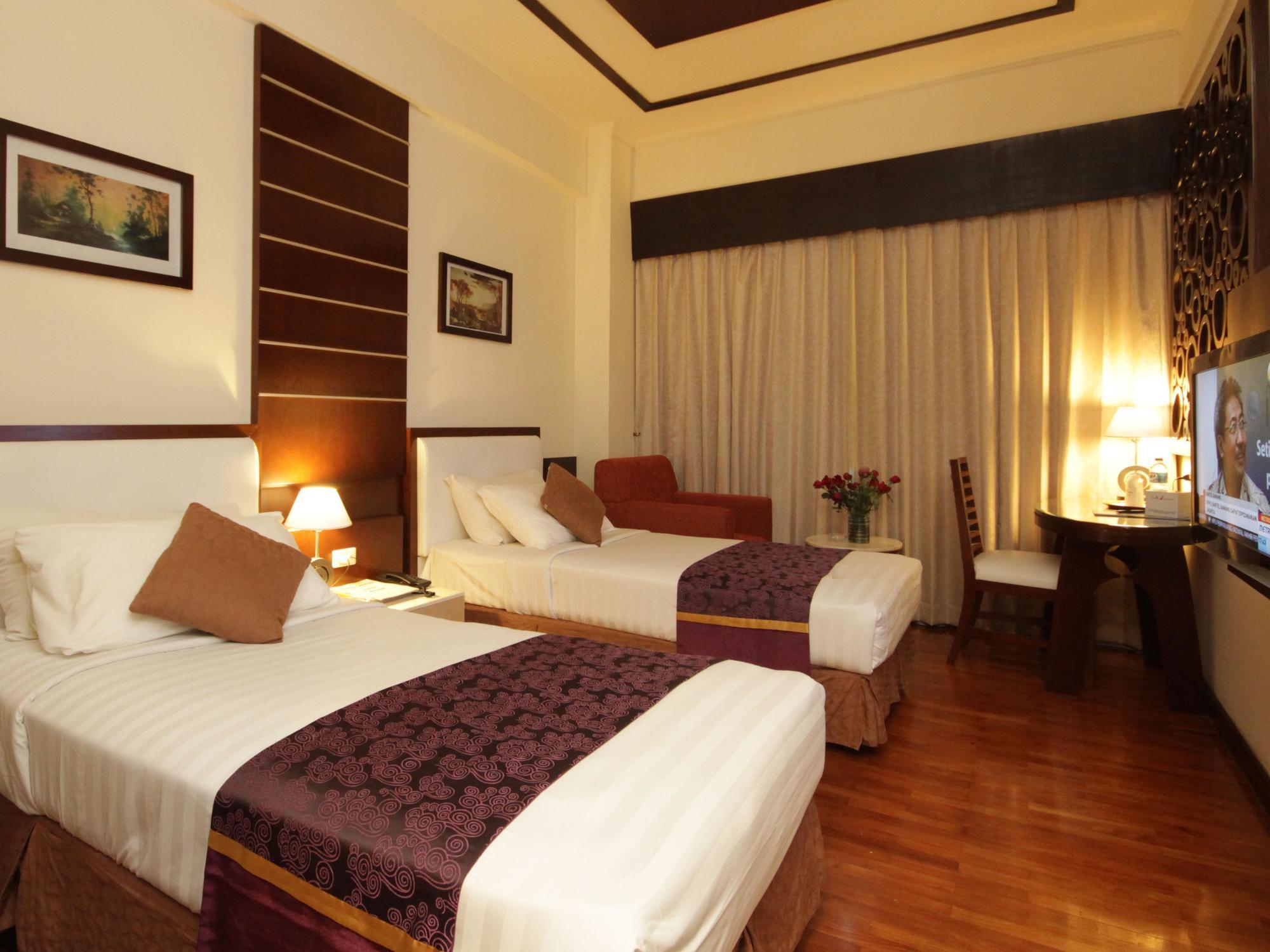 Hotel Maharadja Jakarta Buitenkant foto