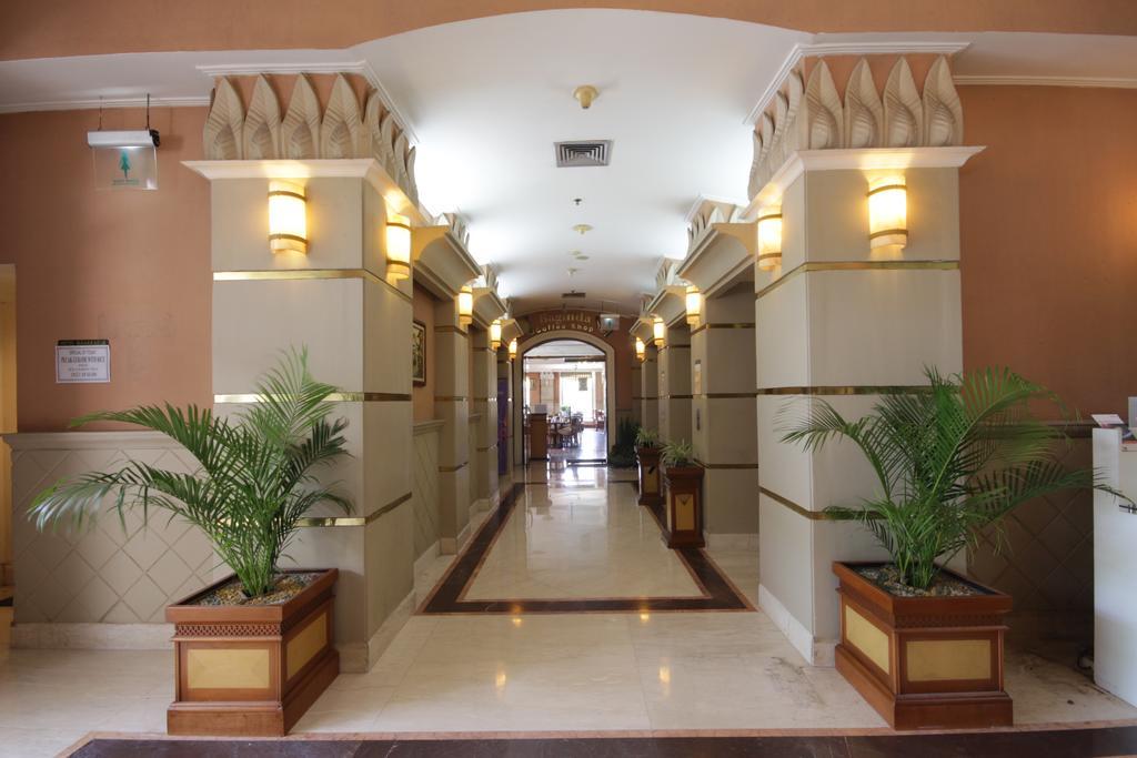 Hotel Maharadja Jakarta Buitenkant foto
