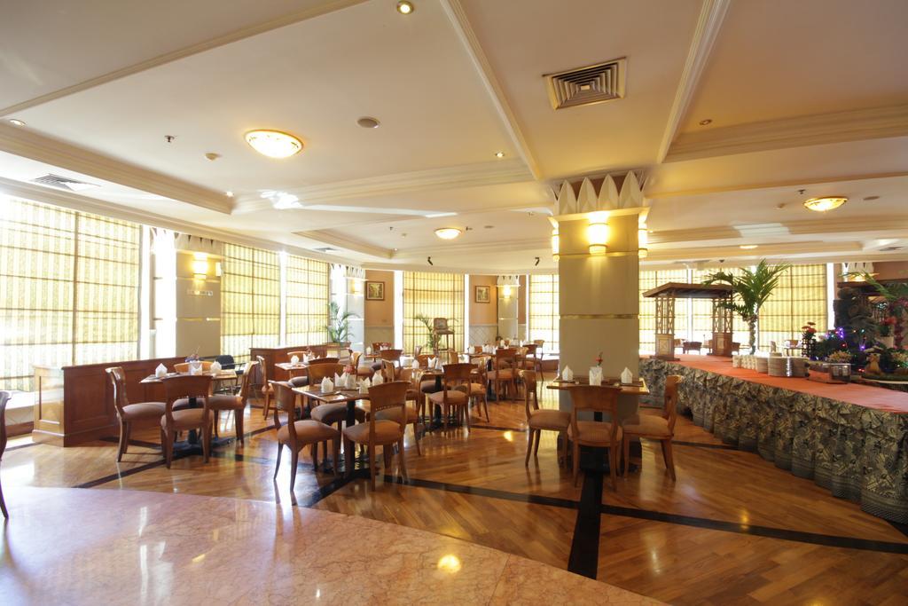 Hotel Maharadja Jakarta Buitenkant foto