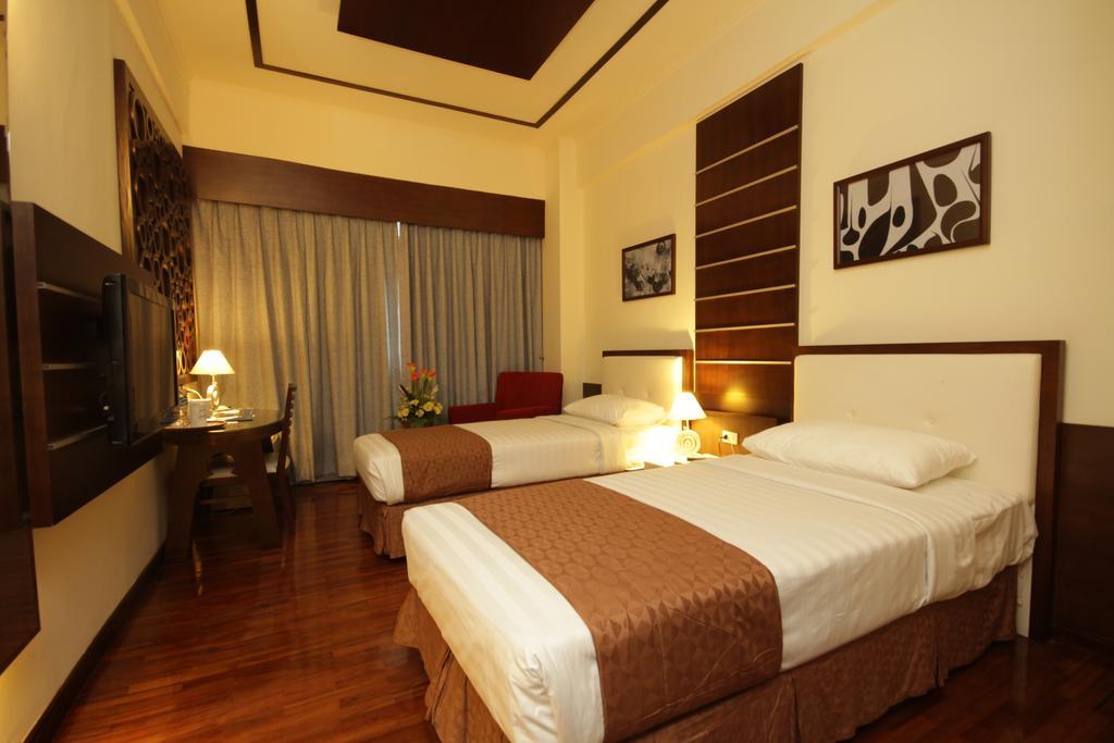Hotel Maharadja Jakarta Buitenkant foto