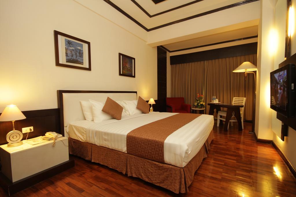 Hotel Maharadja Jakarta Buitenkant foto