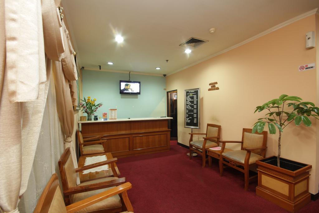 Hotel Maharadja Jakarta Buitenkant foto
